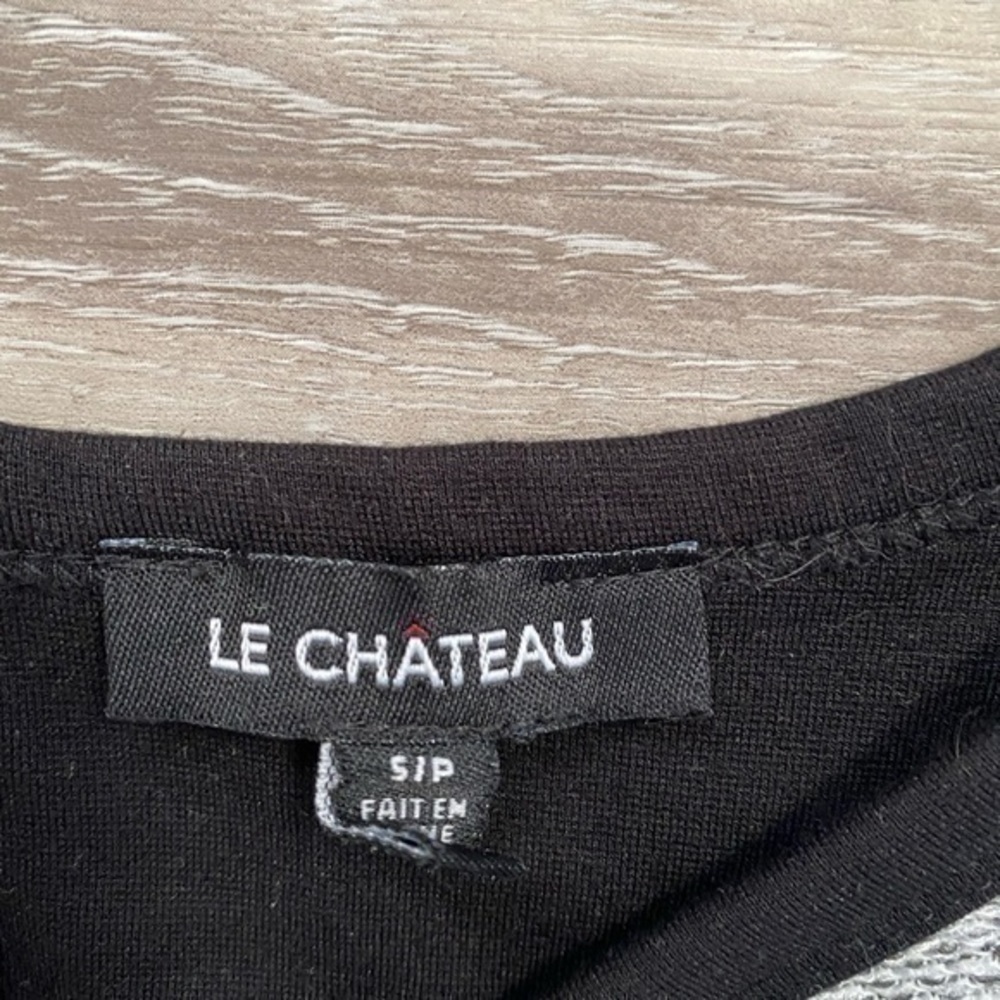 🛍️ 2/$12
LE CHATEAU size small (4/6) womens mini dress. Stretch material. - Picture 4 of 8
